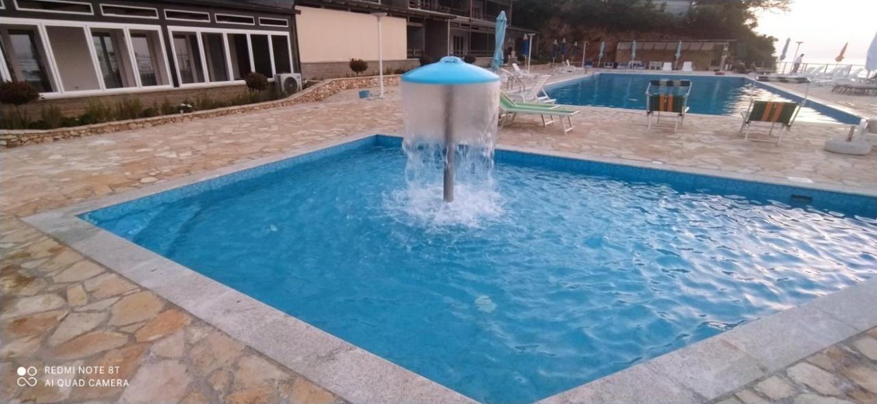 Matthews Beach House Vlorë Exterior foto