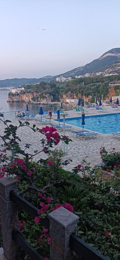 Matthews Beach House Vlorë Exterior foto