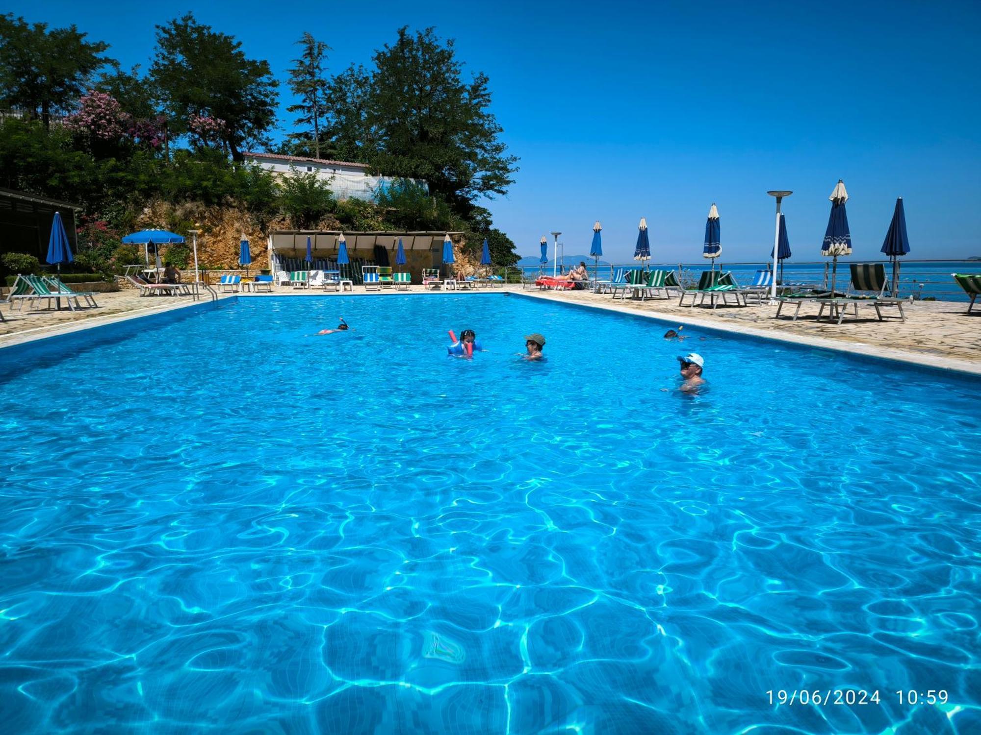 Matthews Beach House Vlorë Exterior foto